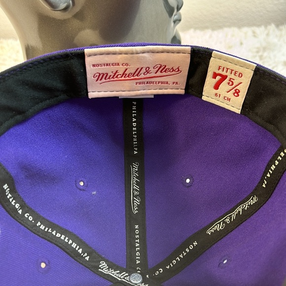 NBA New Orleans Jazz Logo, Mitchell & Ness, Two-Tone Purple, Men's Fitted Hat - Picture 5 of 7
